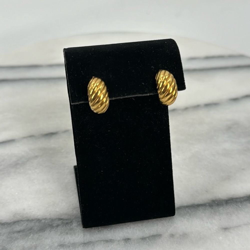 Vintage Napier scalloped gold earrings